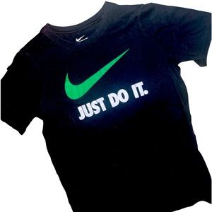 NIKE | BOYS BLACK SHORT SLEEVE JUST DO IT CREW NECK COTTON SHIRT